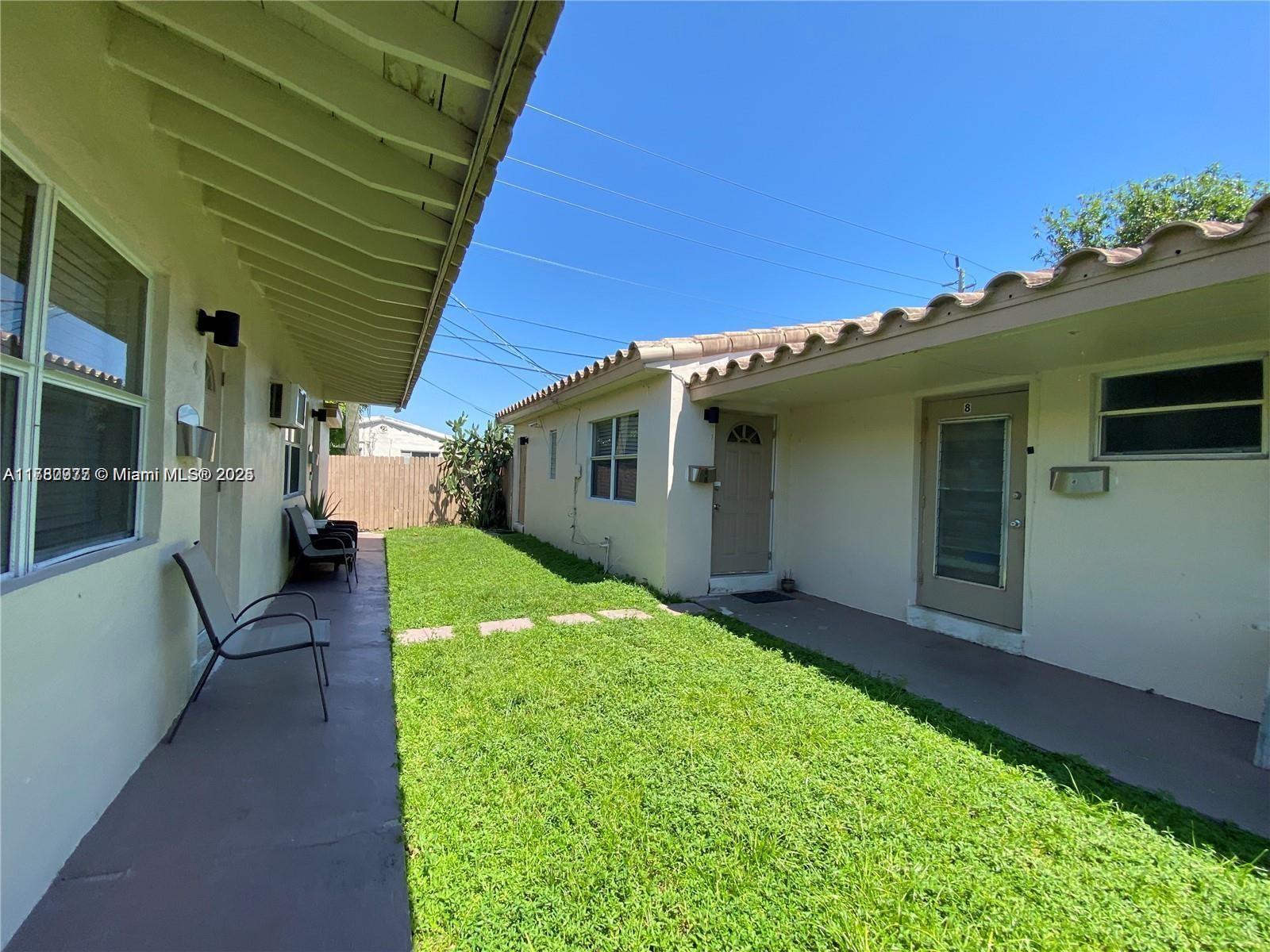 HOLLYWOOD HOMESITES REV P - Residential Lease