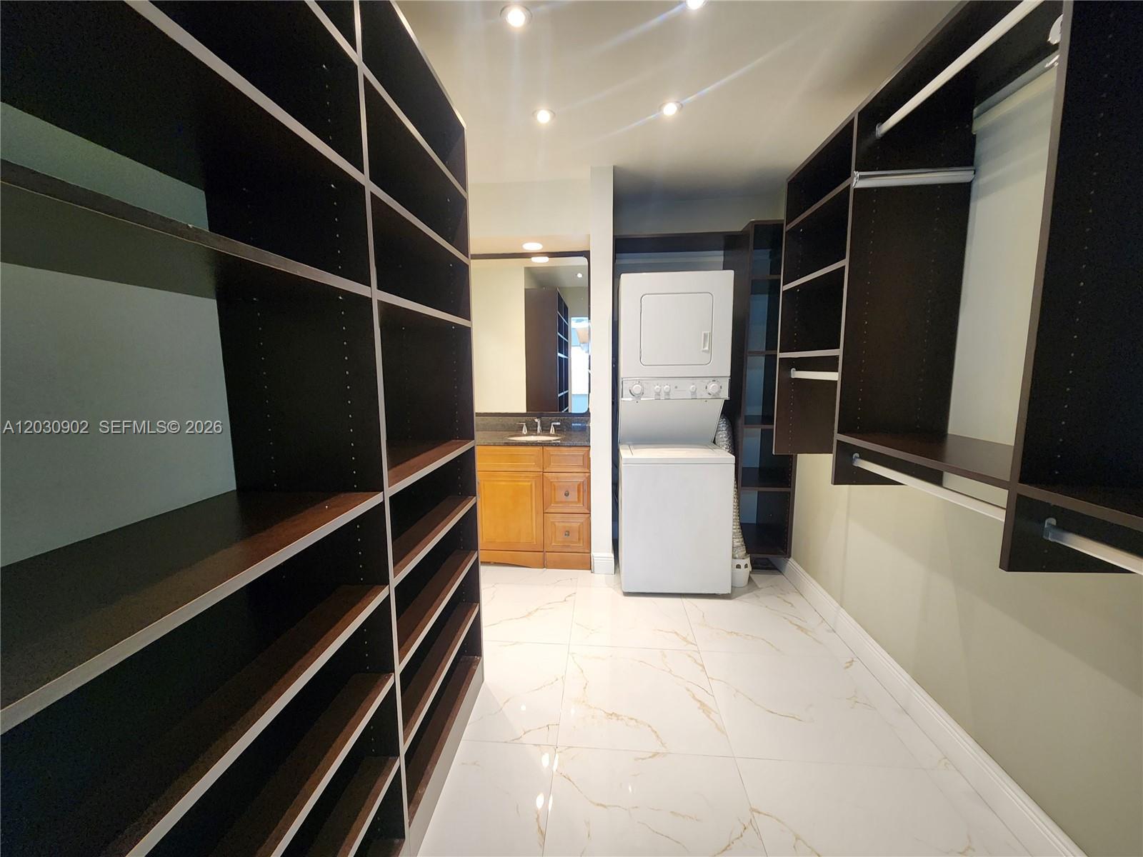 CYPRESS CLUB CONDO - Residential