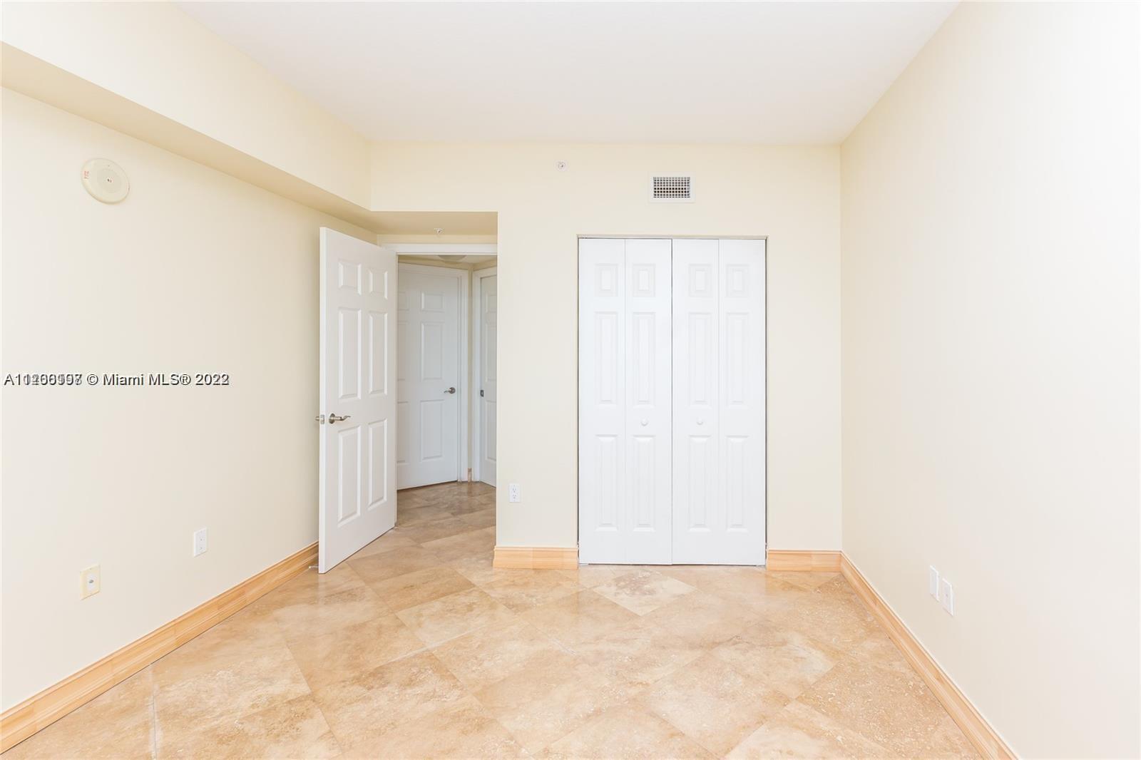 DUO CONDO WEST - Residential Lease