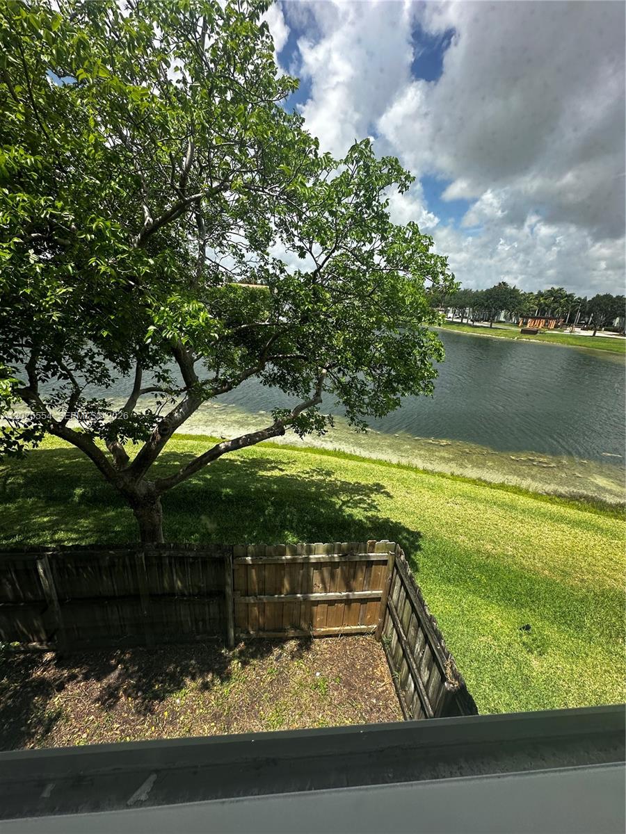 SHOMA TOWNHOMES AT KEYSCO - Residential Lease
