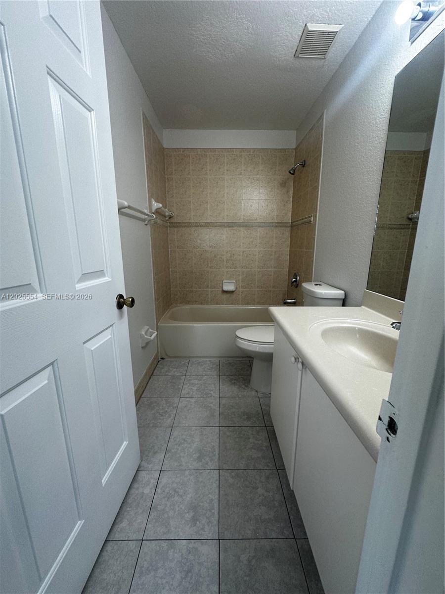 SHOMA TOWNHOMES AT KEYSCO - Residential Lease