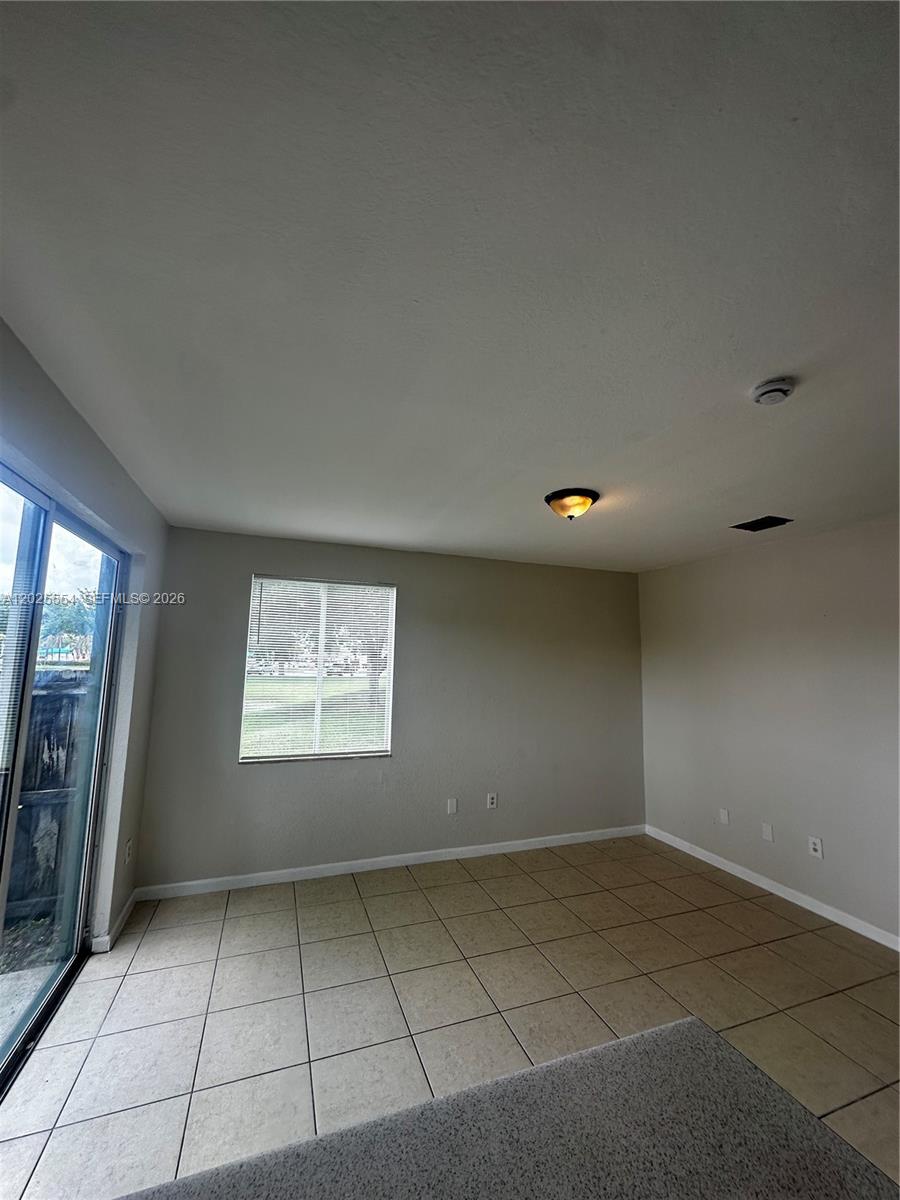 SHOMA TOWNHOMES AT KEYSCO - Residential Lease