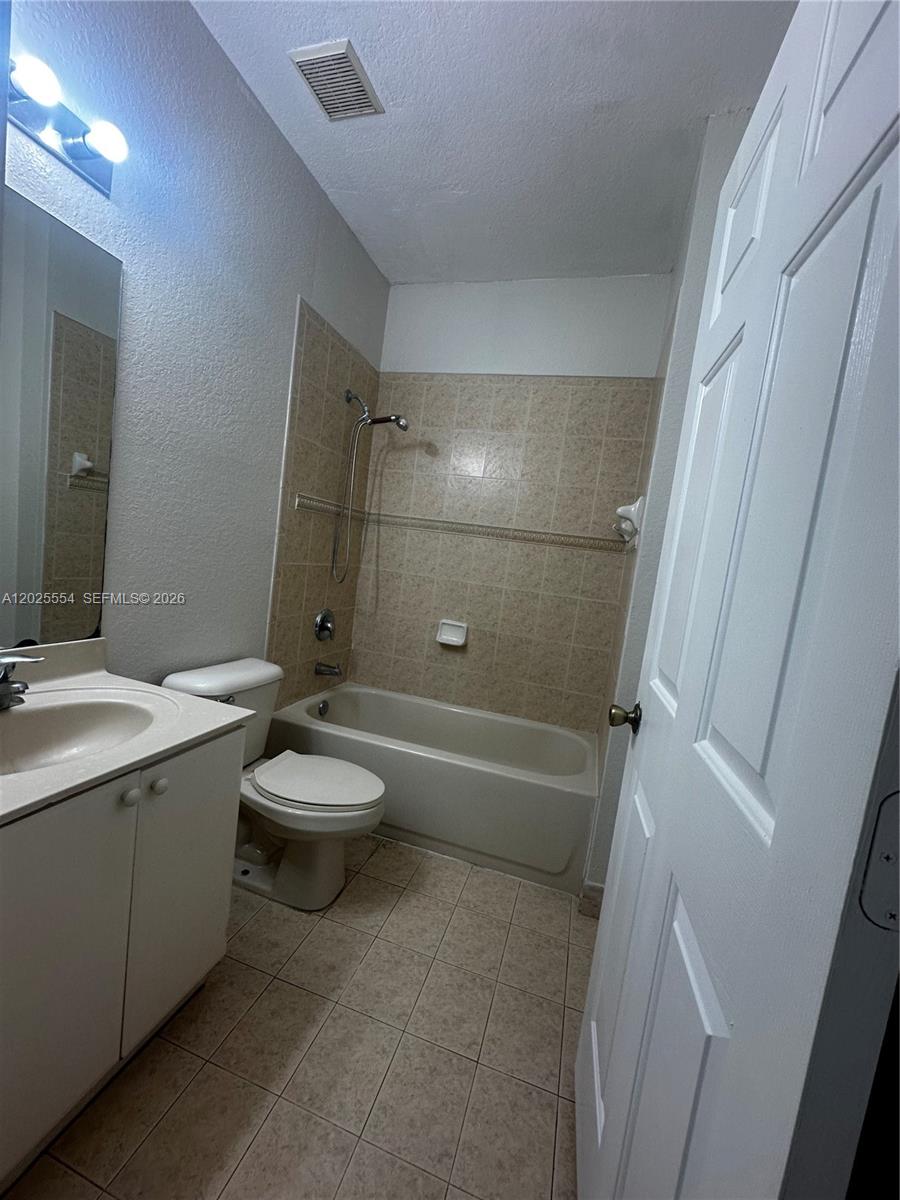 SHOMA TOWNHOMES AT KEYSCO - Residential Lease