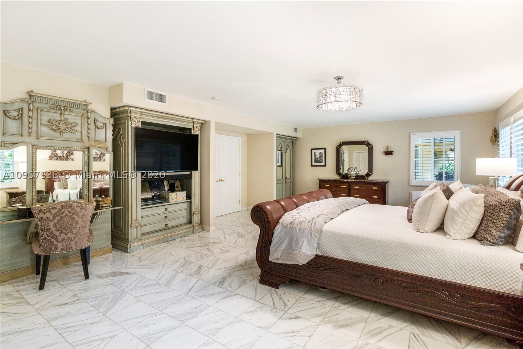 CORAL GABLES RIVIERA SEC - Residential