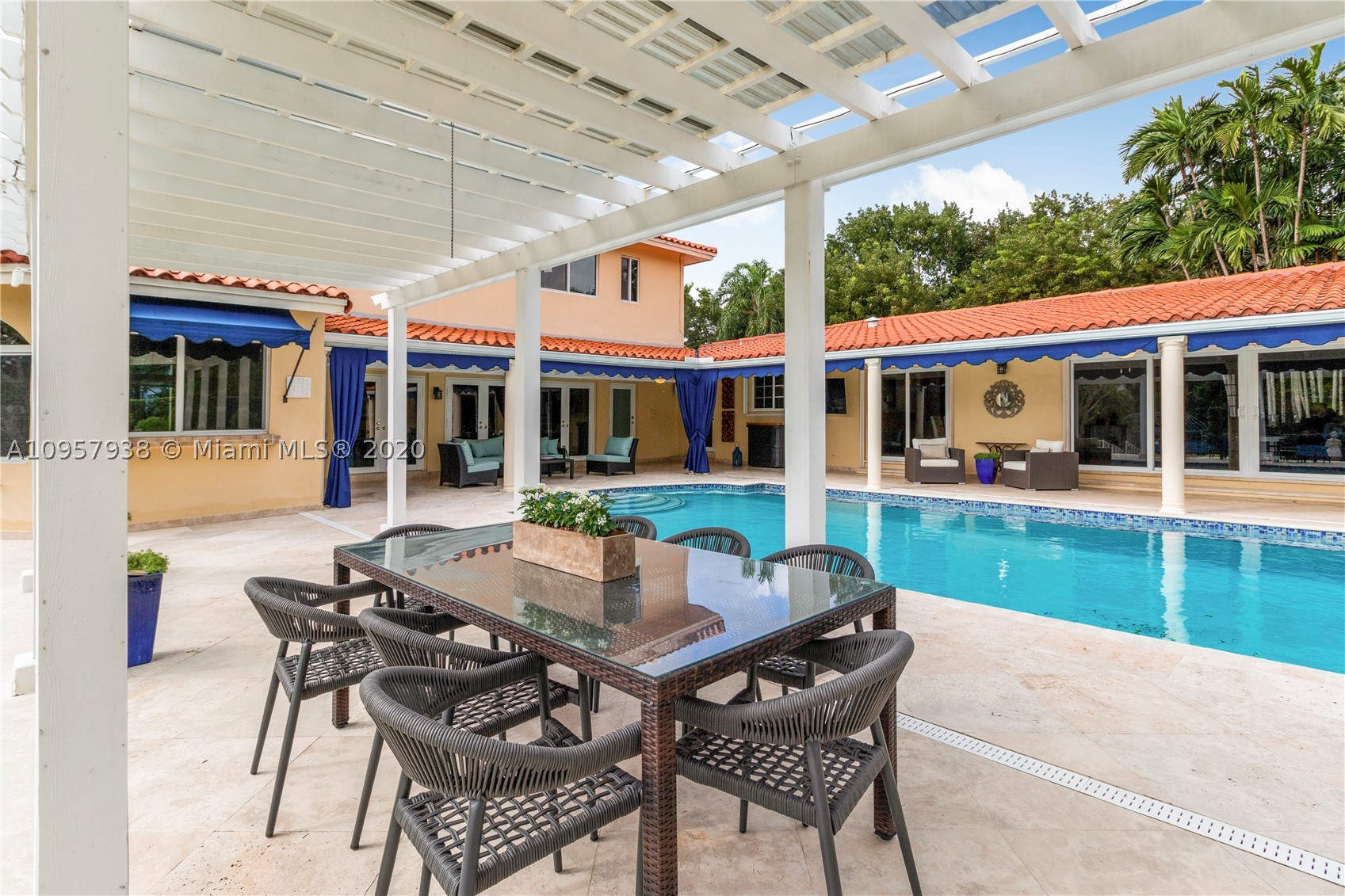 CORAL GABLES RIVIERA SEC - Residential