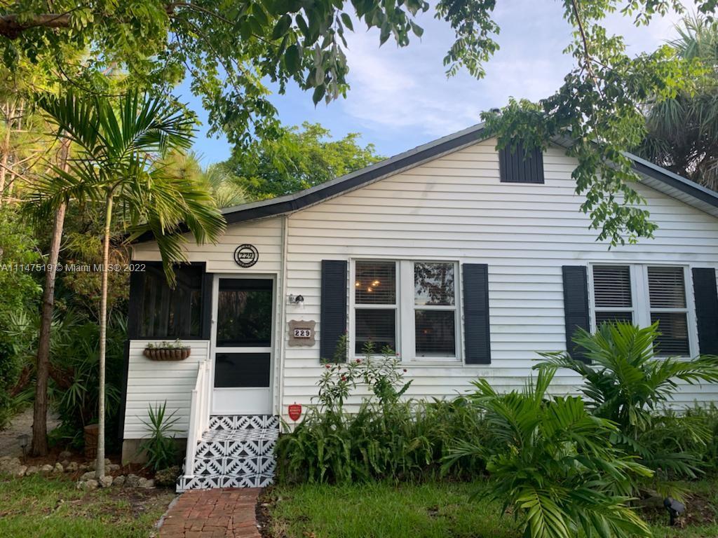MODELO PARK - Residential Lease
