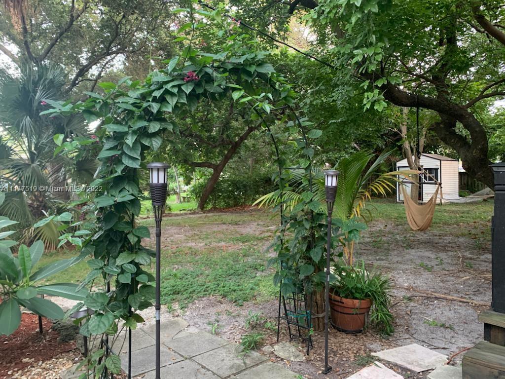 MODELO PARK - Residential Lease