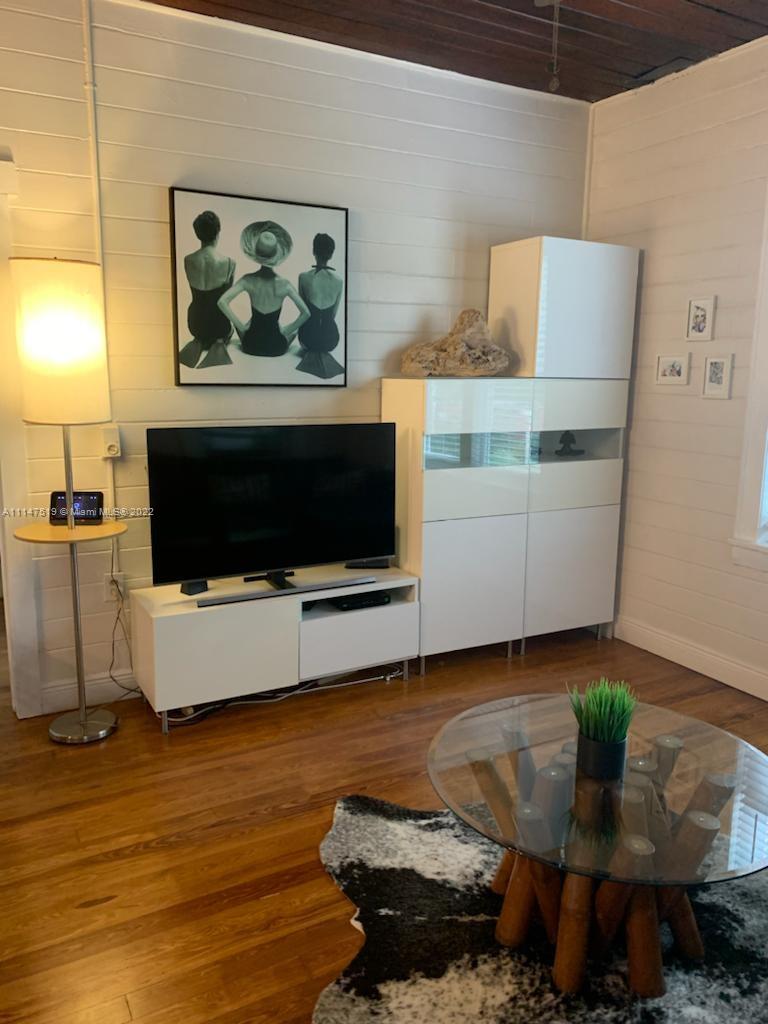 MODELO PARK - Residential Lease