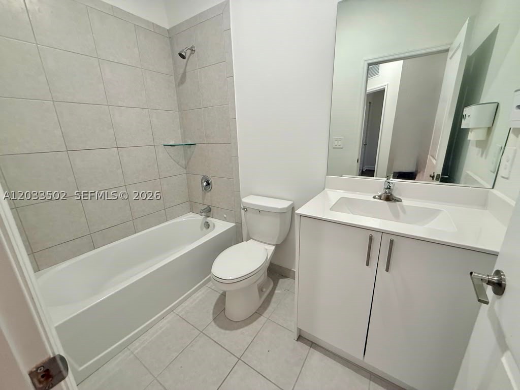 CORSICA SILVER PALM - Residential Lease