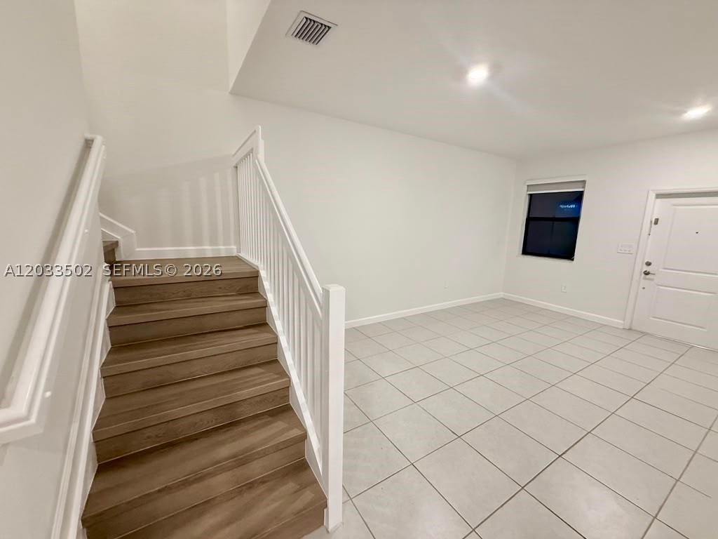 CORSICA SILVER PALM - Residential Lease