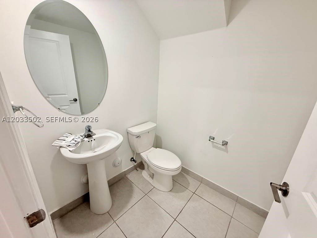 CORSICA SILVER PALM - Residential Lease