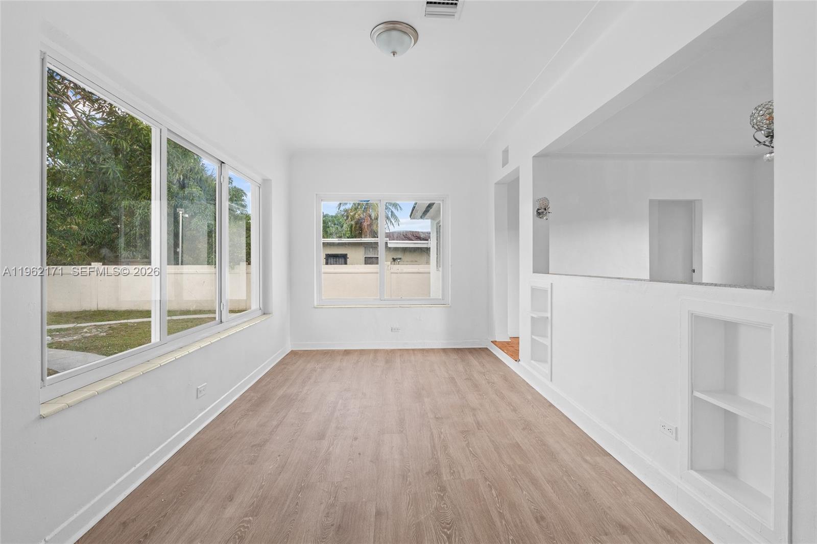 REV PLAT OF BRANDON PARK - Residential Income