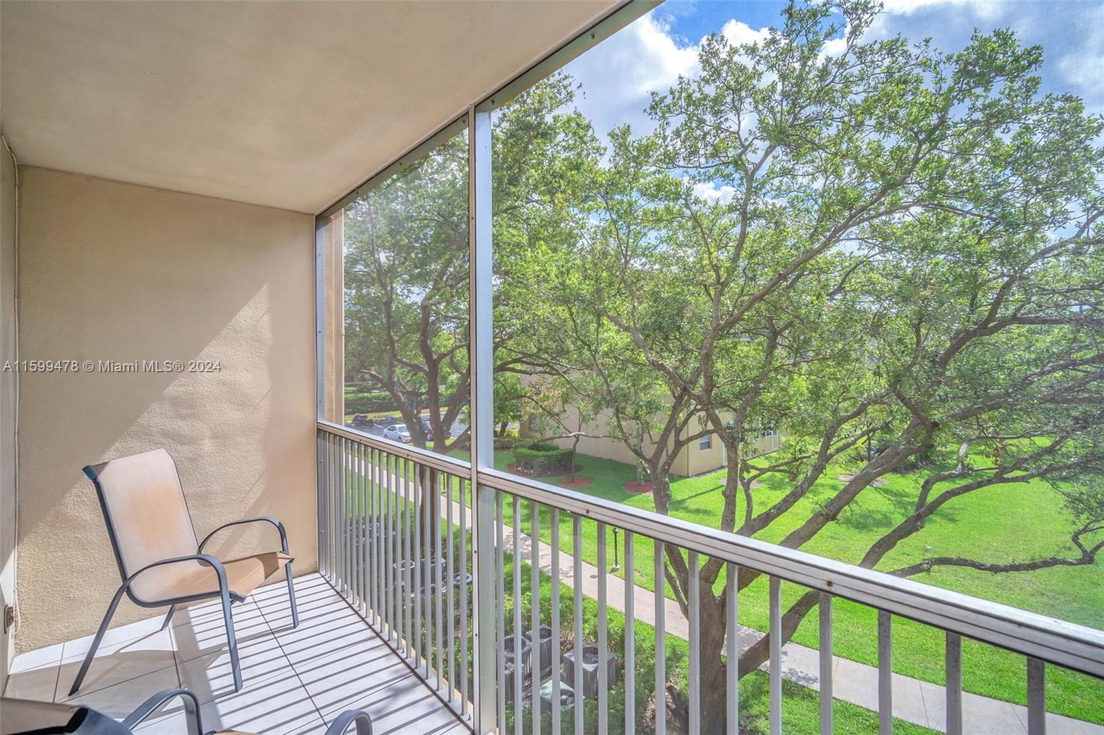 CAMBRIDGE AT CENTURY VILL - Residential
