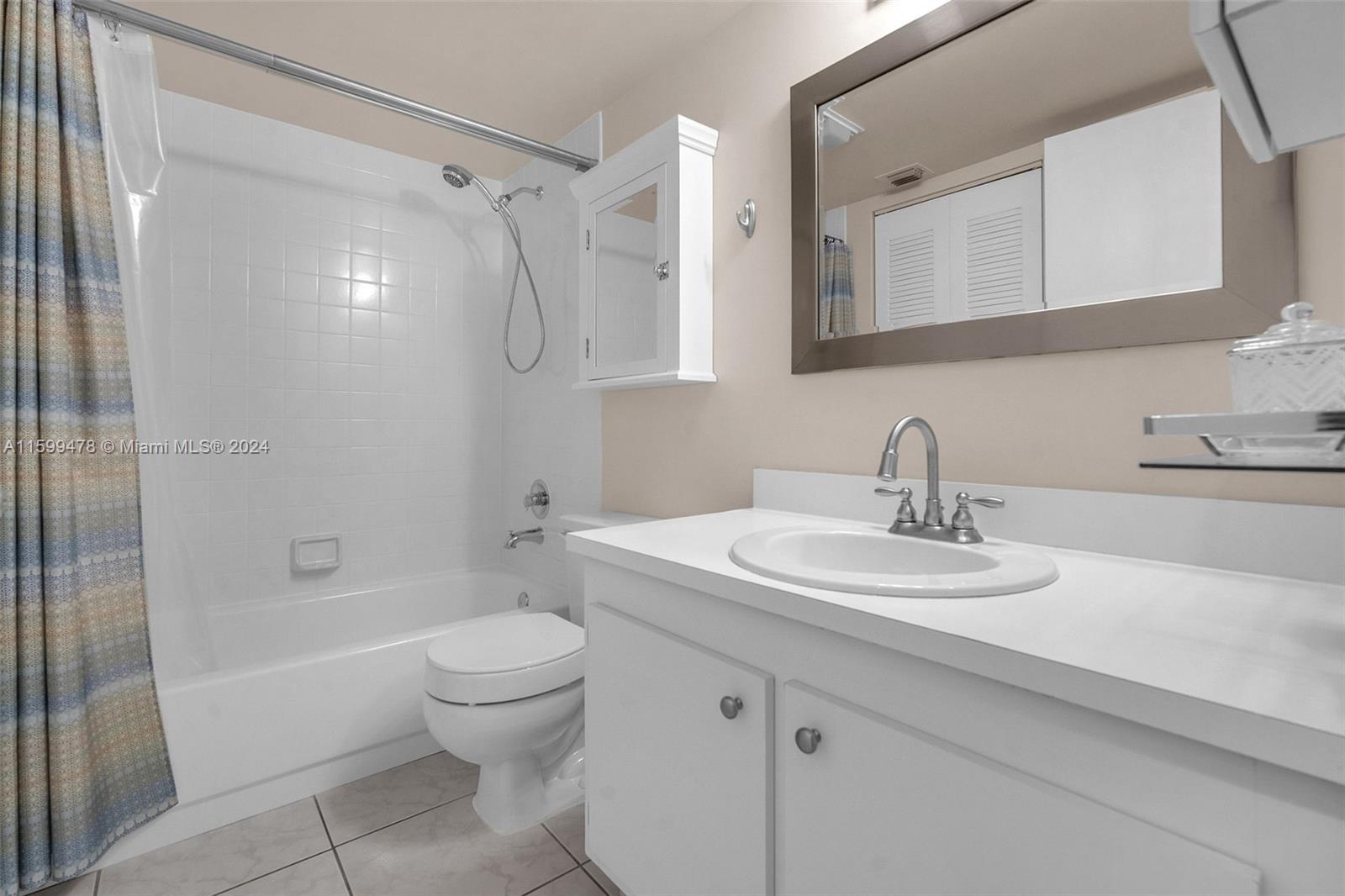 CAMBRIDGE AT CENTURY VILL - Residential