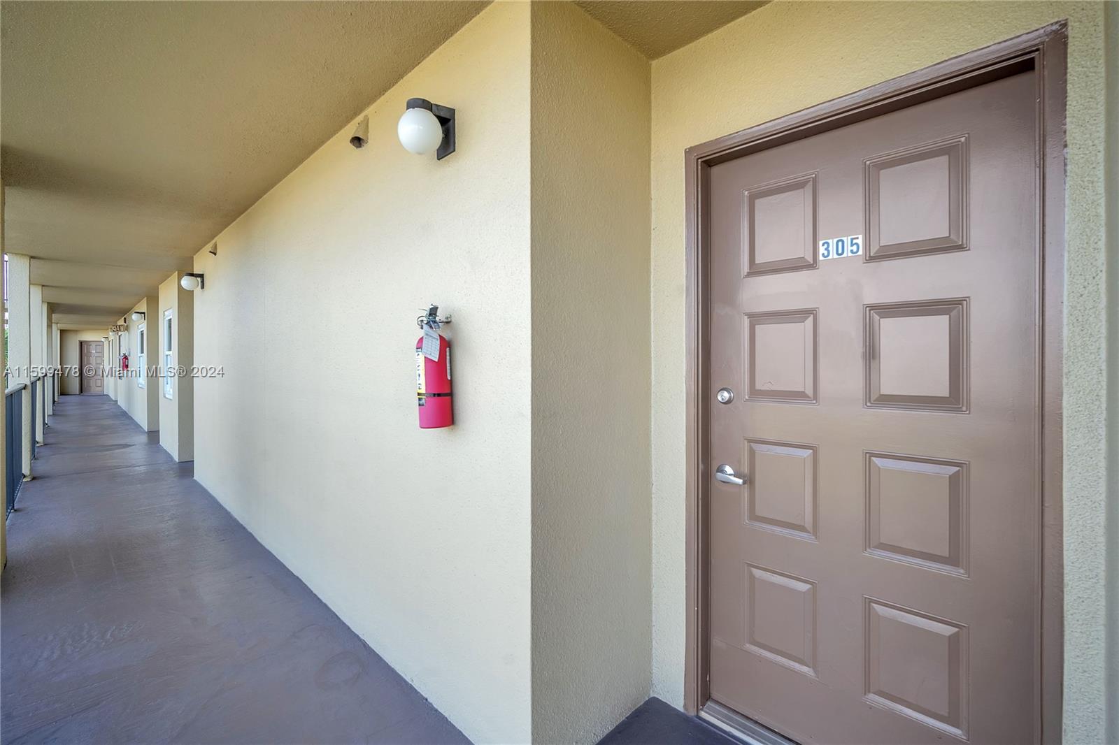 CAMBRIDGE AT CENTURY VILL - Residential
