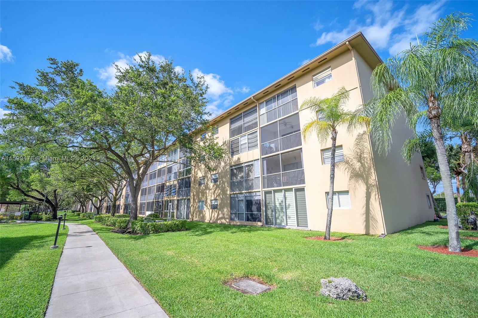 CAMBRIDGE AT CENTURY VILL - Residential