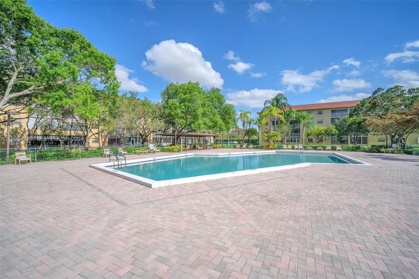 CAMBRIDGE AT CENTURY VILL - Residential