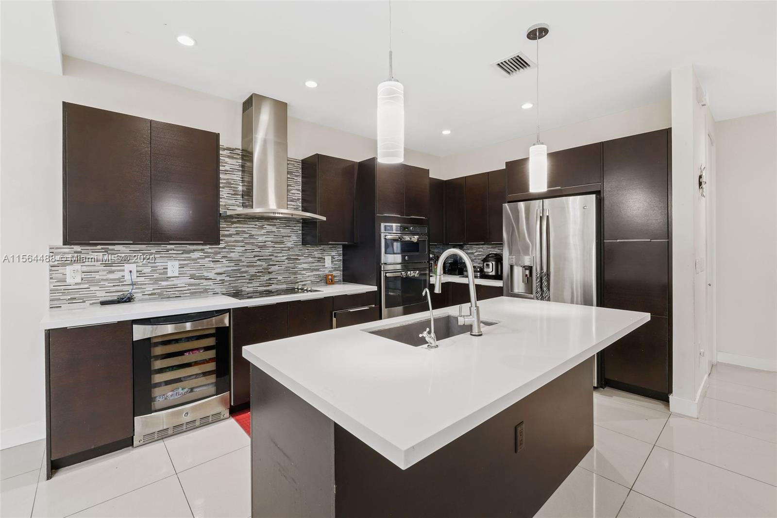 LANDMARK AT DORAL - Residential Lease