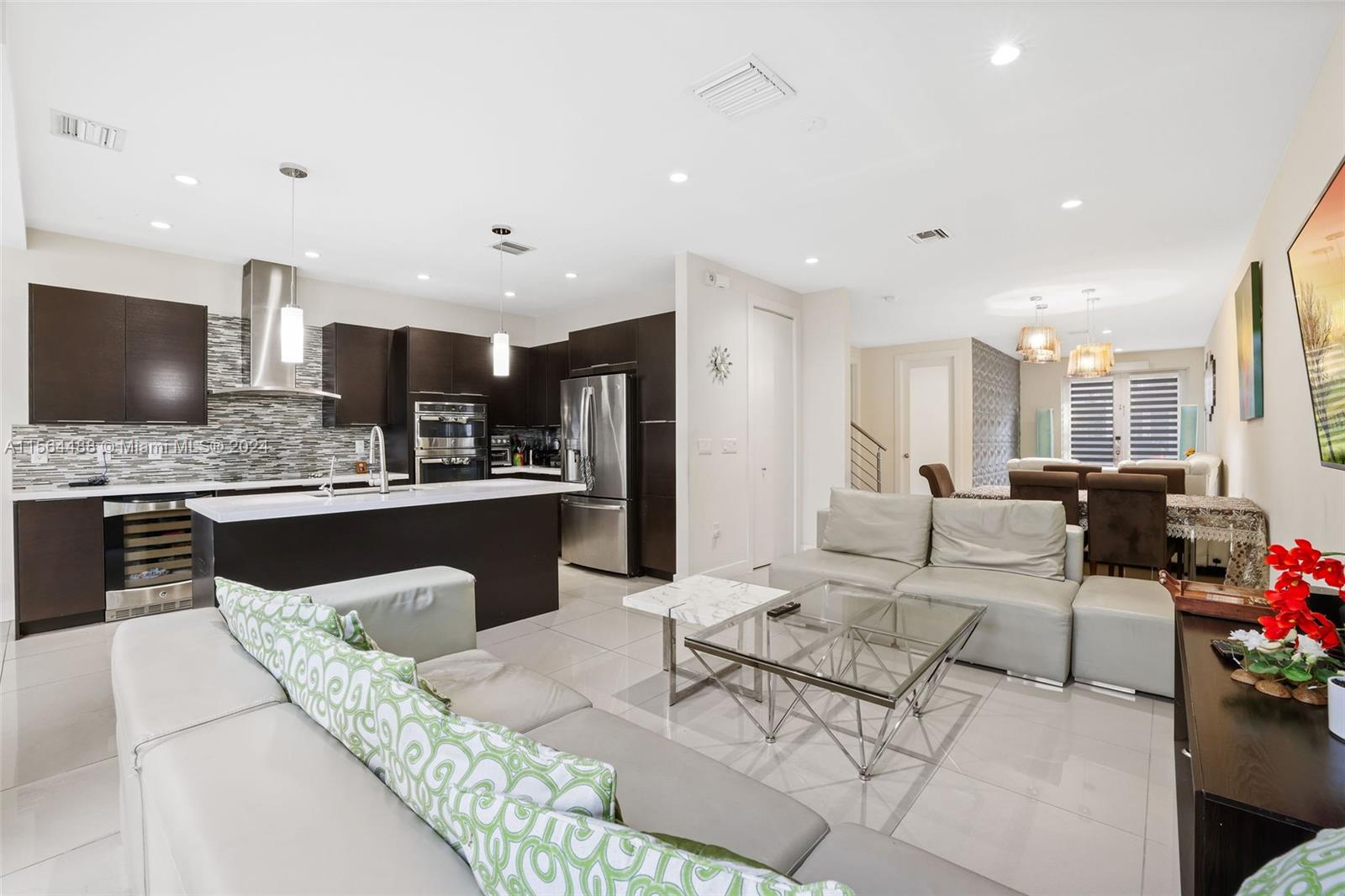 LANDMARK AT DORAL - Residential Lease