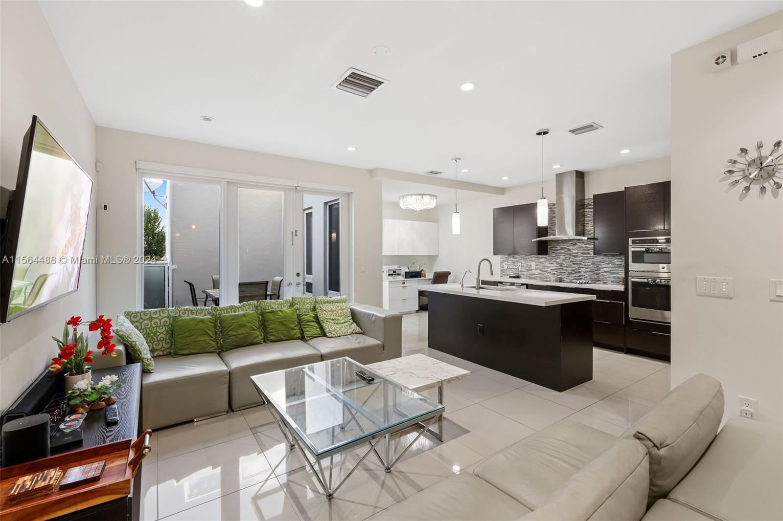 LANDMARK AT DORAL - Residential Lease