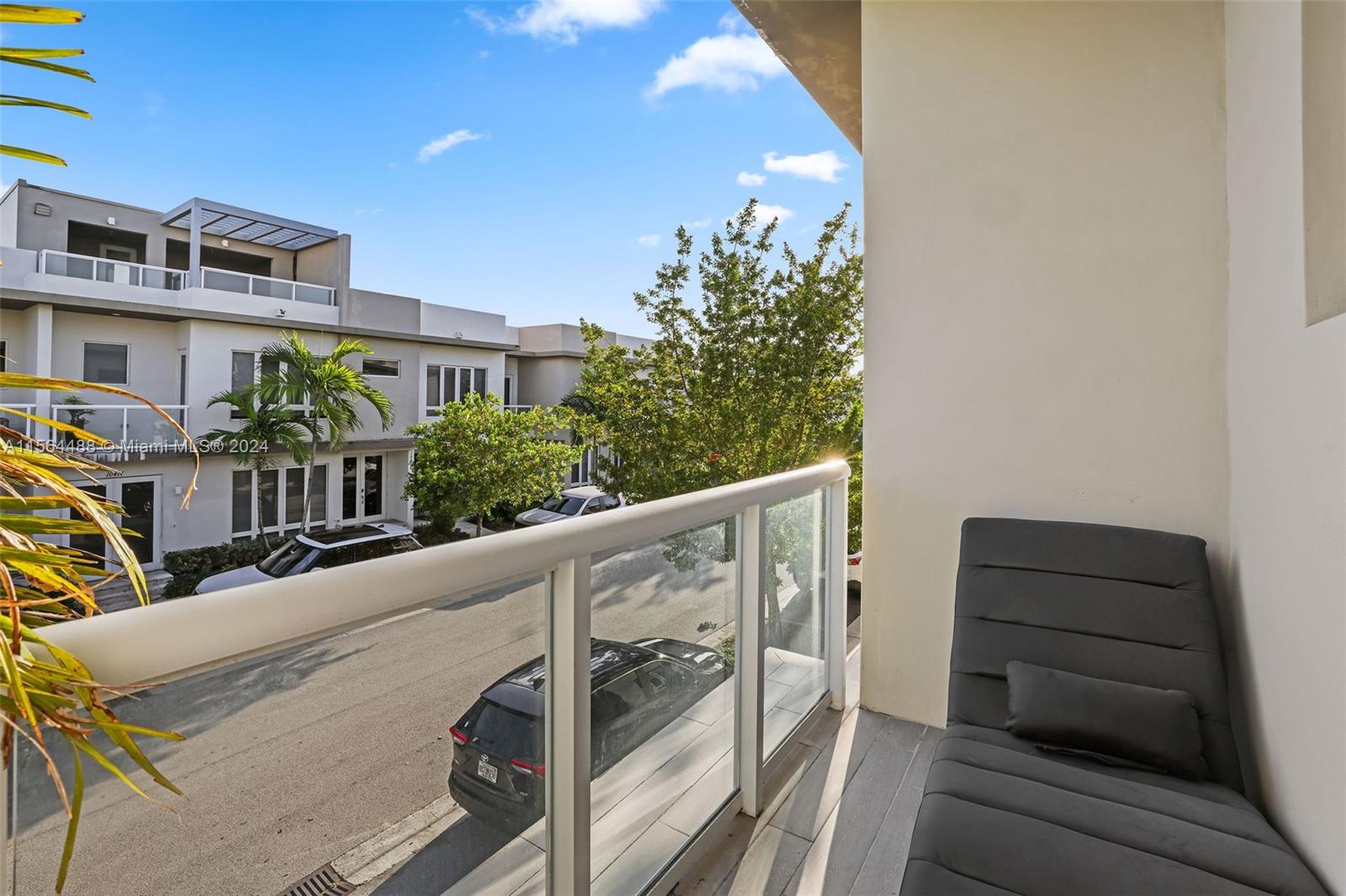 LANDMARK AT DORAL - Residential Lease