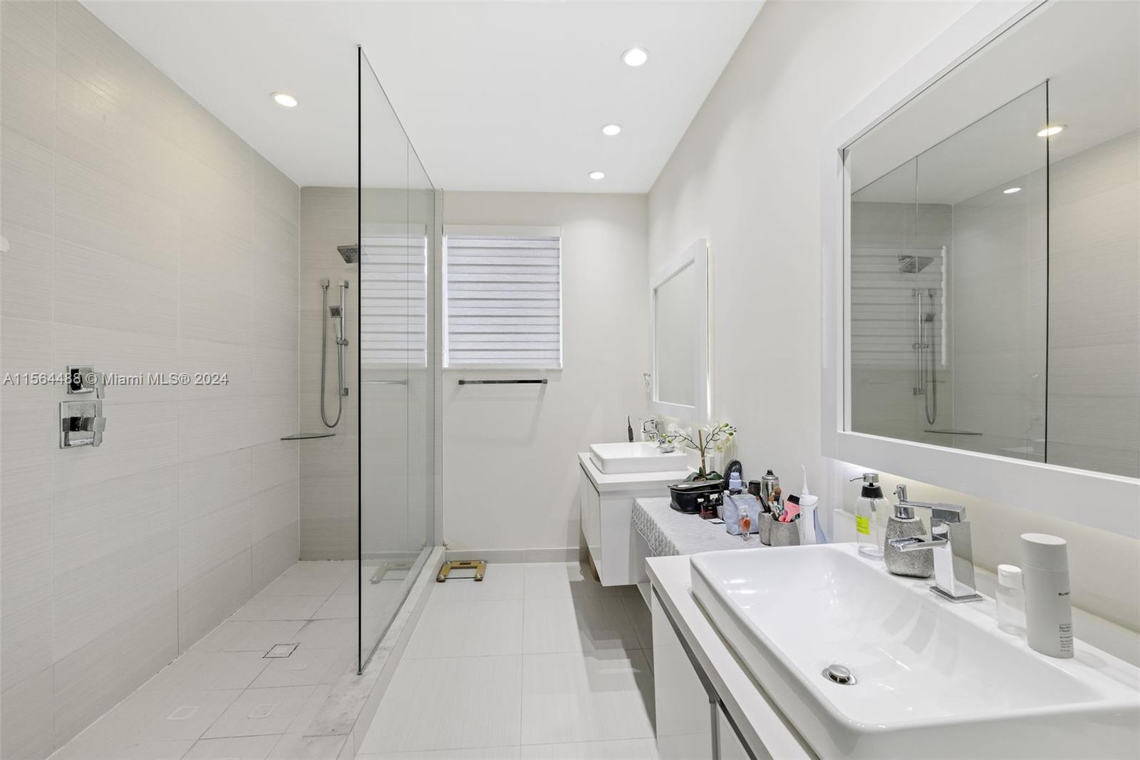 LANDMARK AT DORAL - Residential Lease