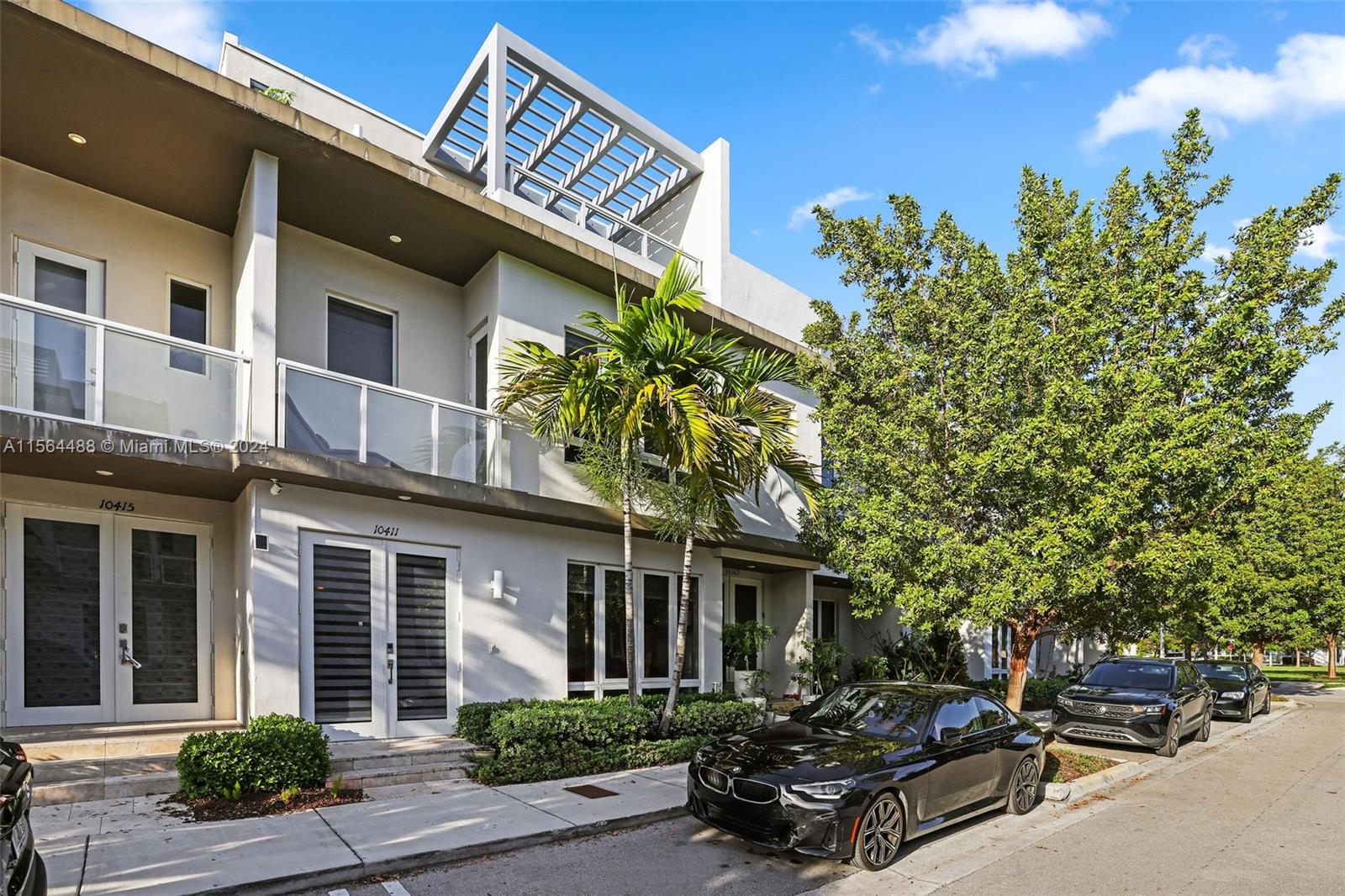 LANDMARK AT DORAL - Residential Lease