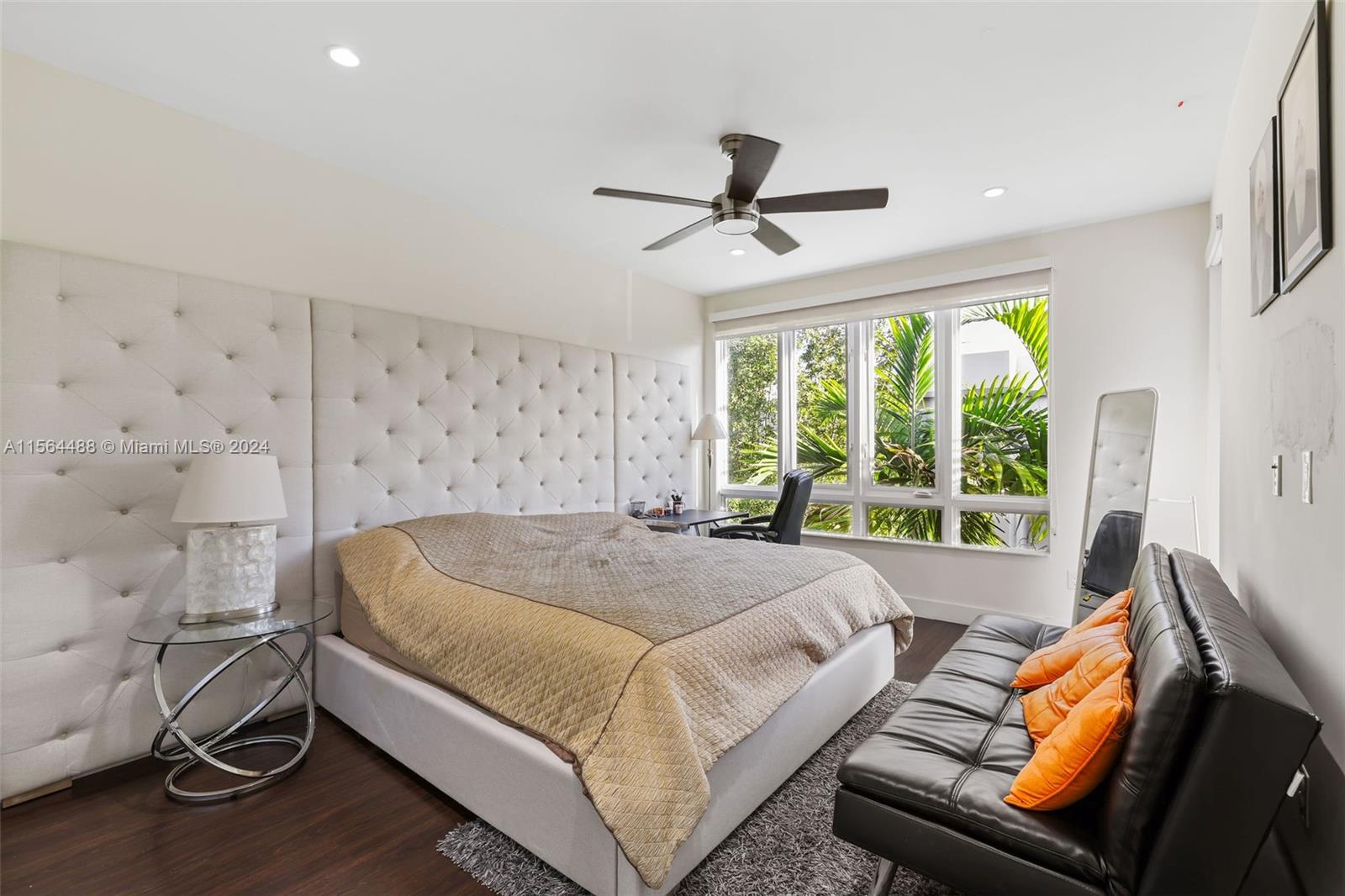 LANDMARK AT DORAL - Residential Lease
