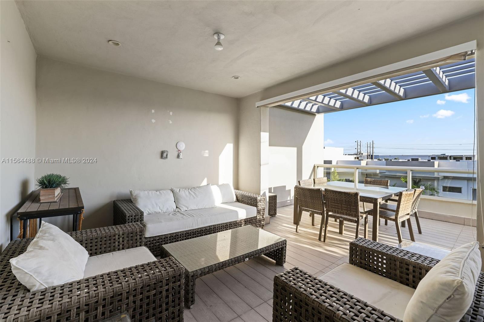 LANDMARK AT DORAL - Residential Lease