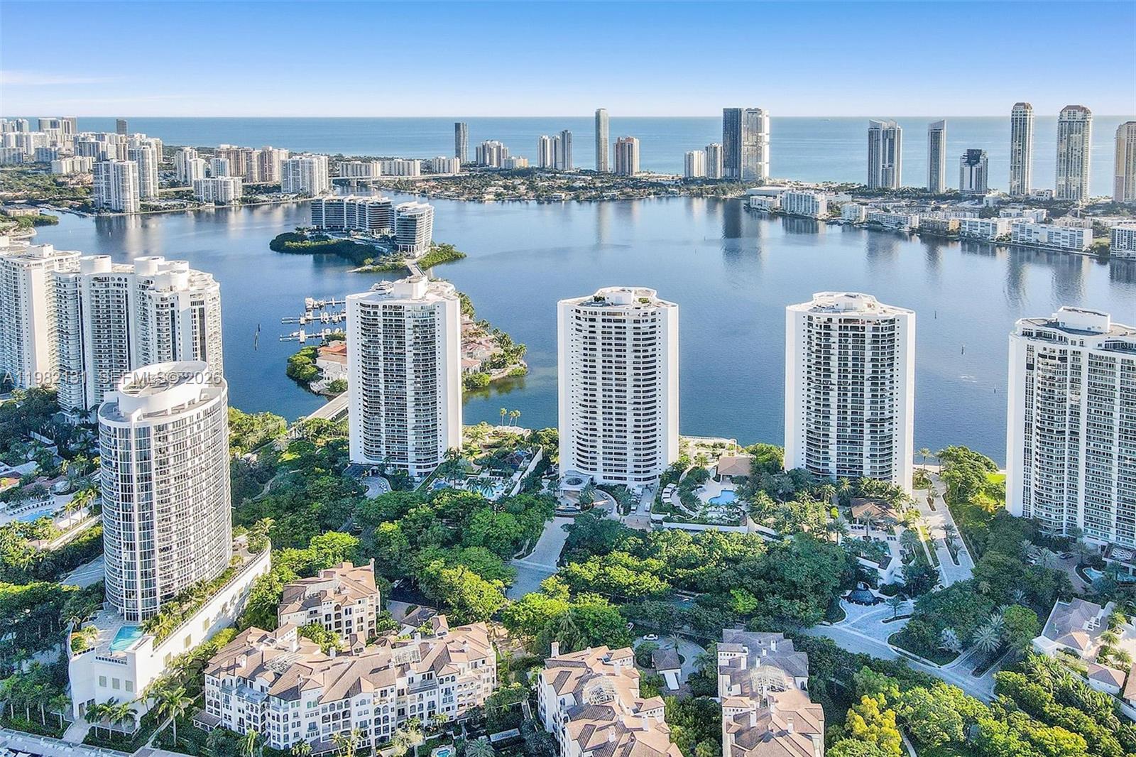 4000 ISL BLVD WILLIAMS IS - Residential