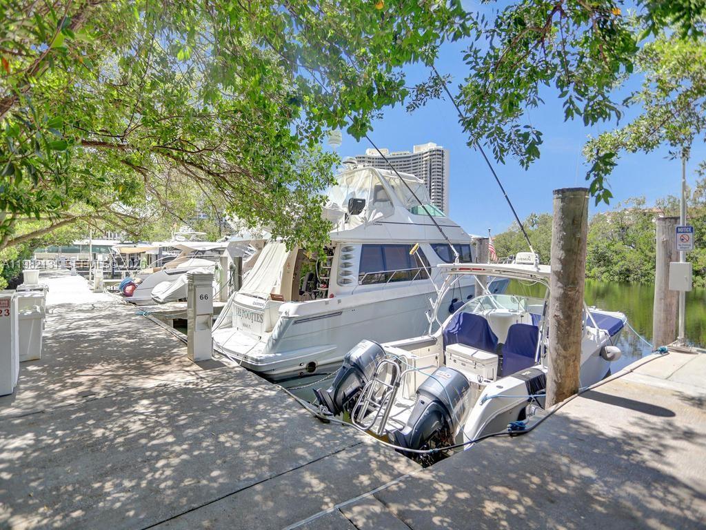 4000 ISL BLVD WILLIAMS IS - Residential