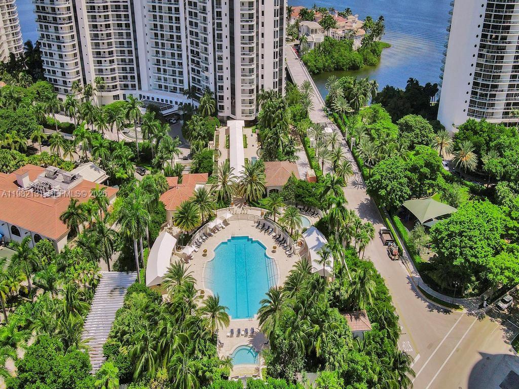 4000 ISL BLVD WILLIAMS IS - Residential
