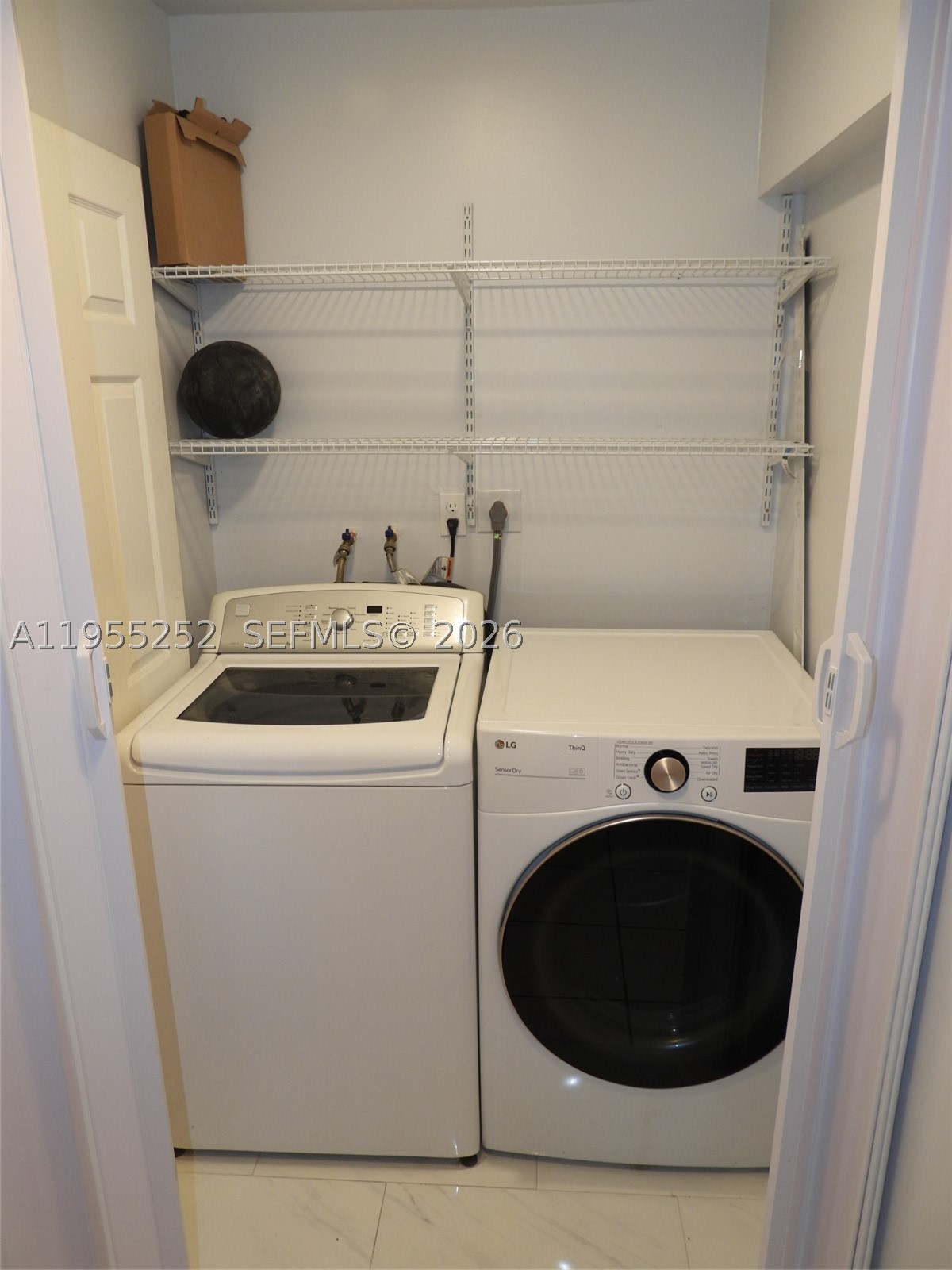 WELLEBY UNIT 1 - Residential