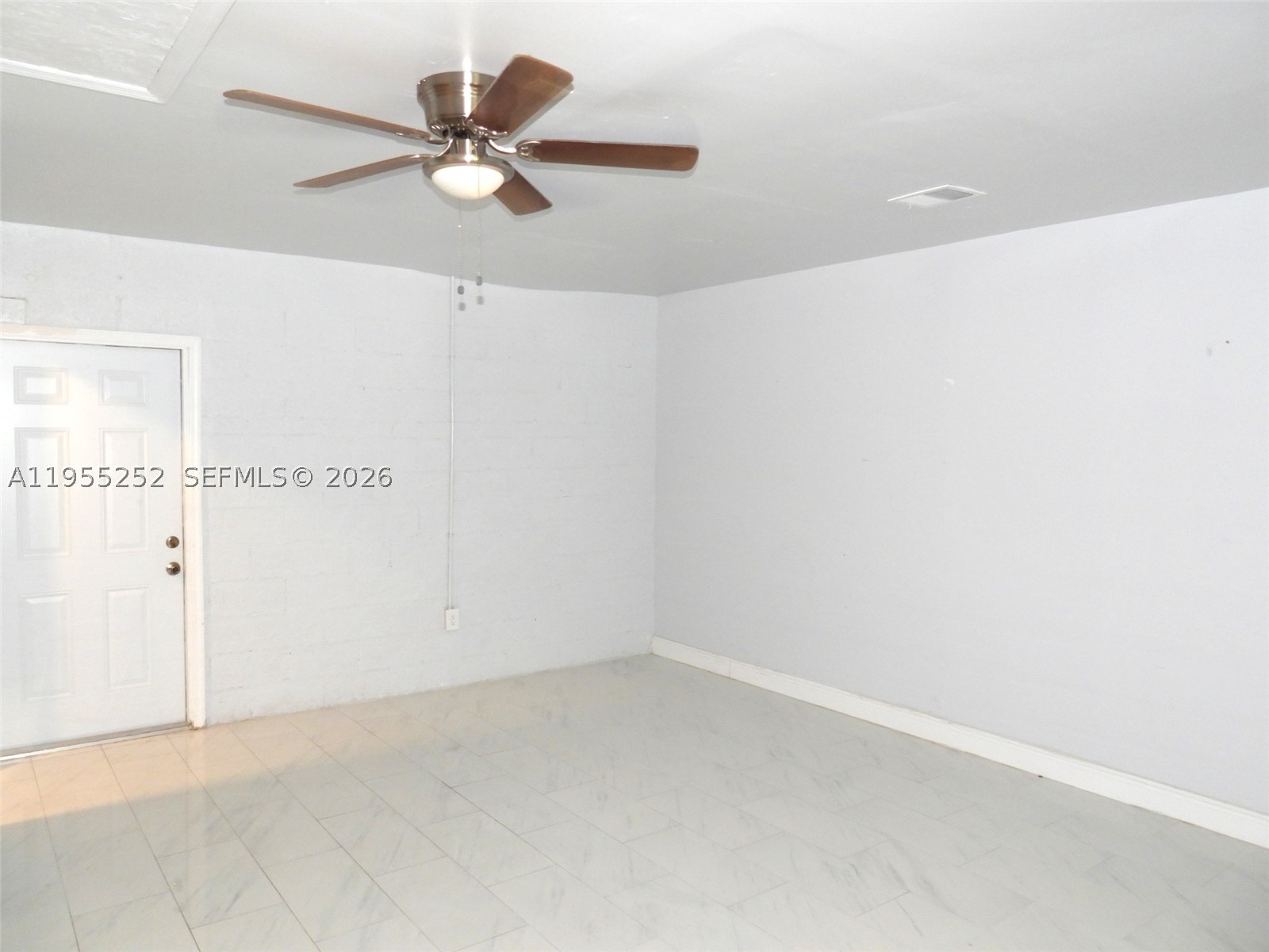 WELLEBY UNIT 1 - Residential