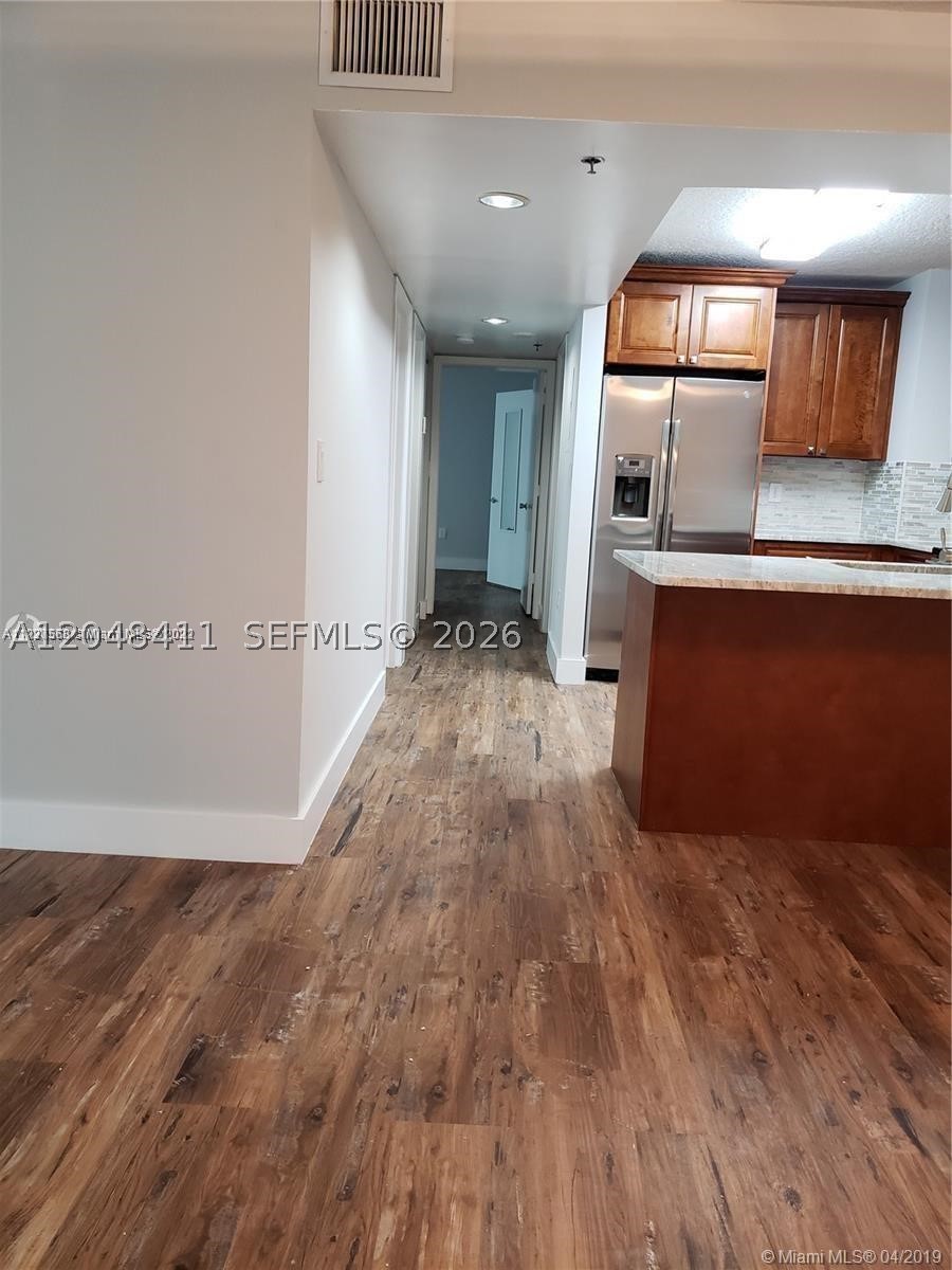 CASA GRANDE I TOWERS COND - Residential Lease