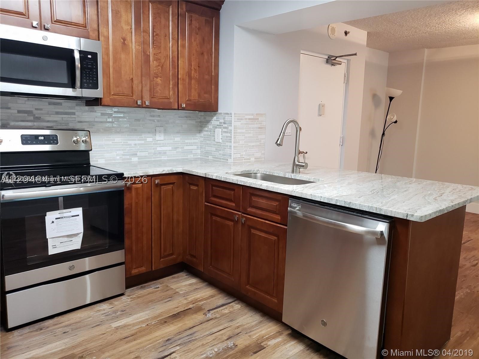 CASA GRANDE I TOWERS COND - Residential Lease