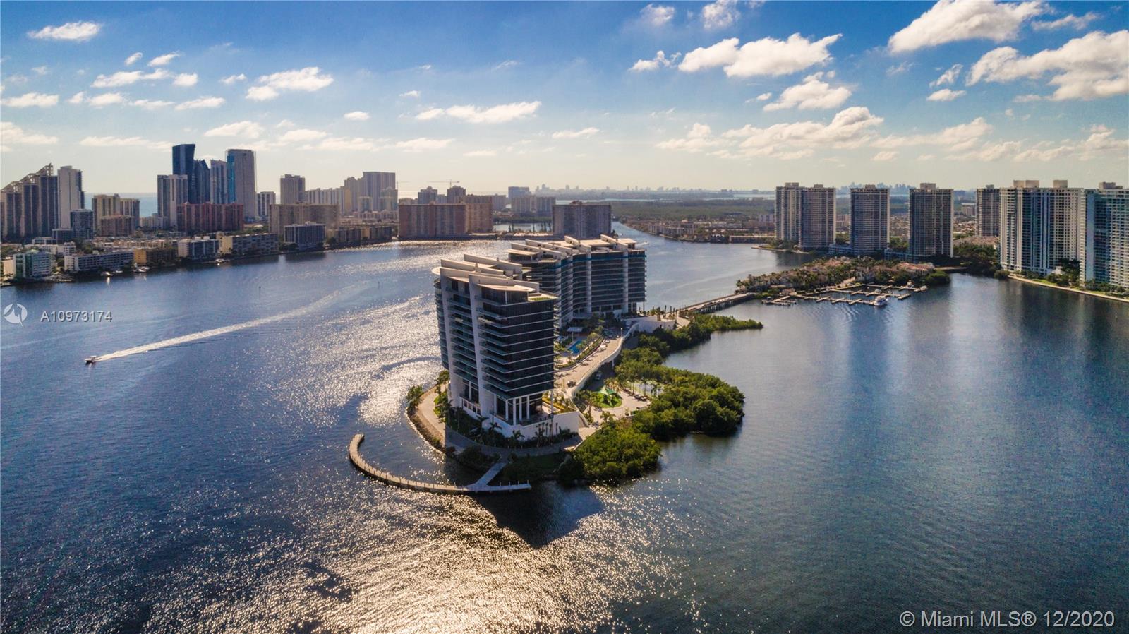 PRIVE CONDO - Residential