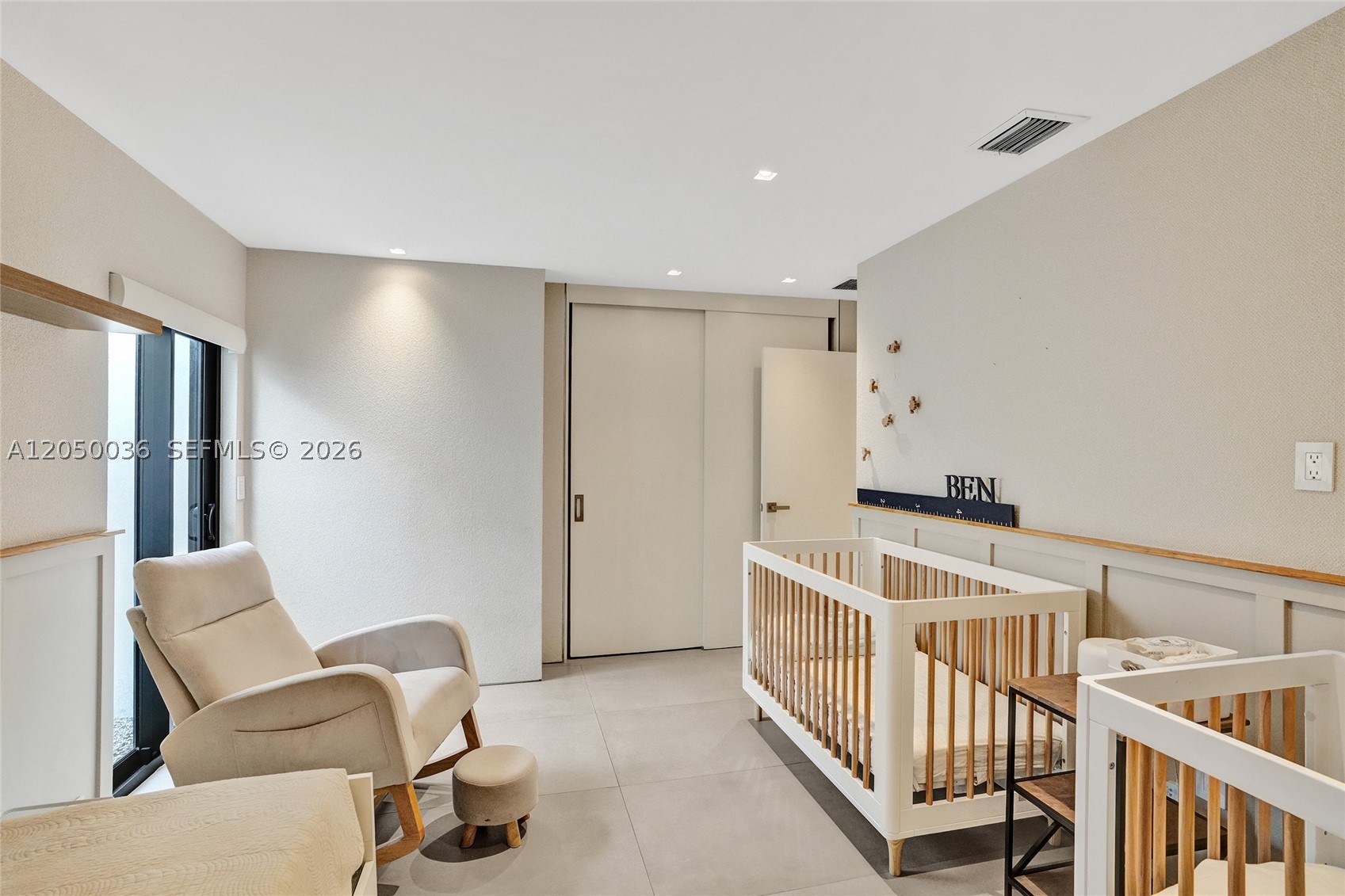 SKY LAKE VILLAS FIRST ADD - Residential