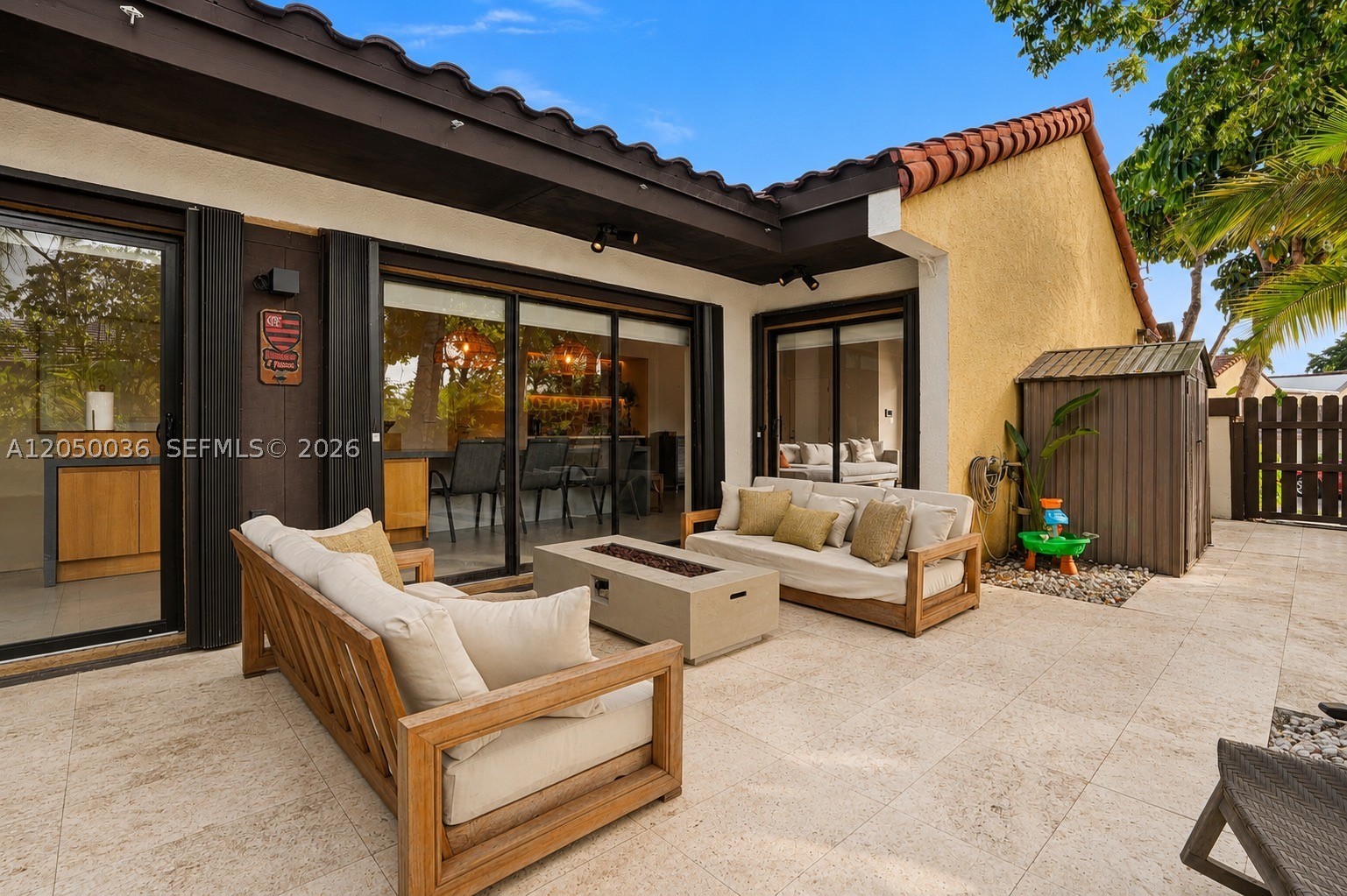 SKY LAKE VILLAS FIRST ADD - Residential