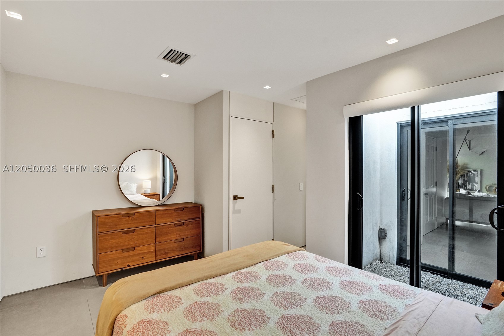 SKY LAKE VILLAS FIRST ADD - Residential