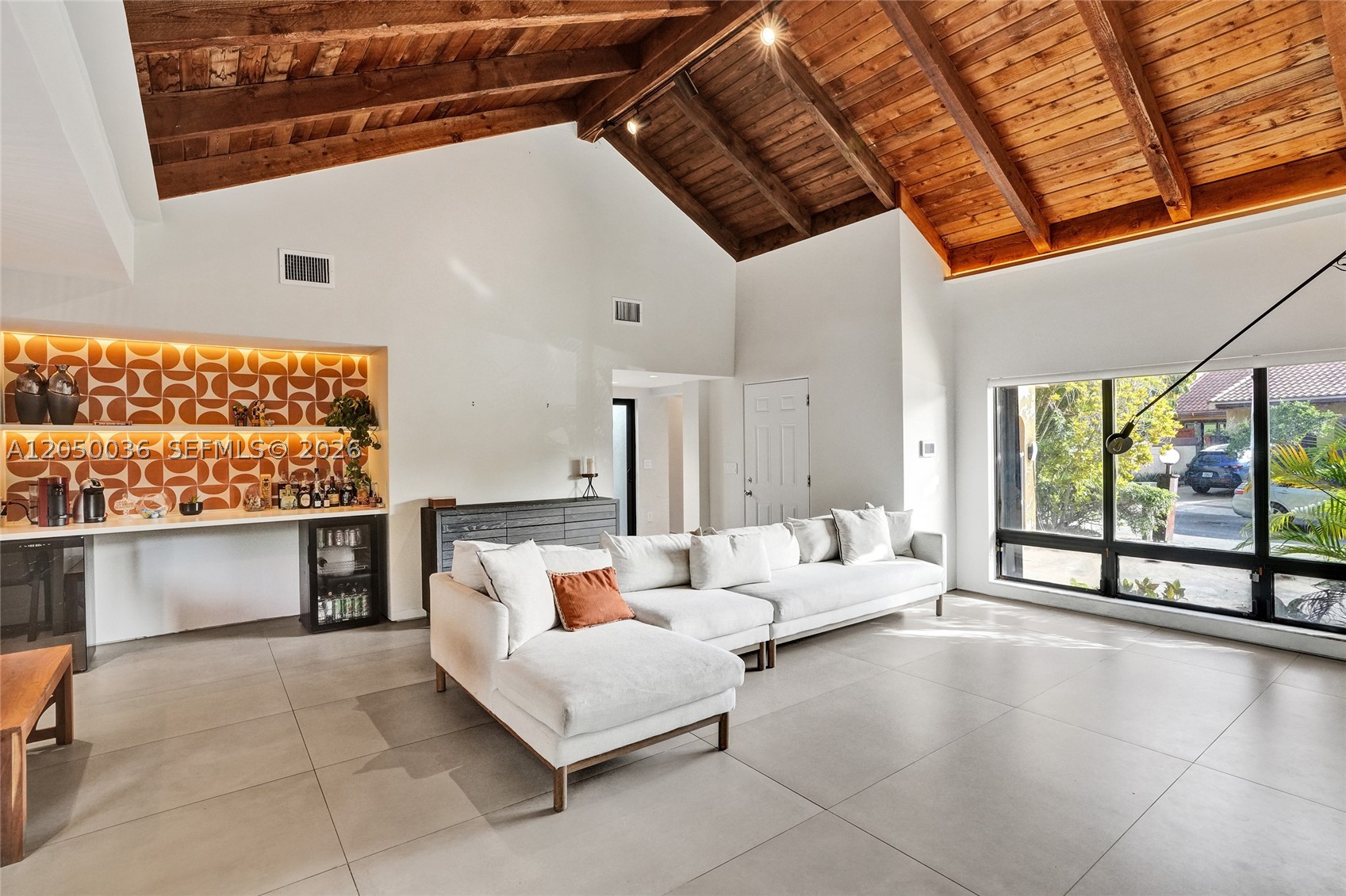 SKY LAKE VILLAS FIRST ADD - Residential