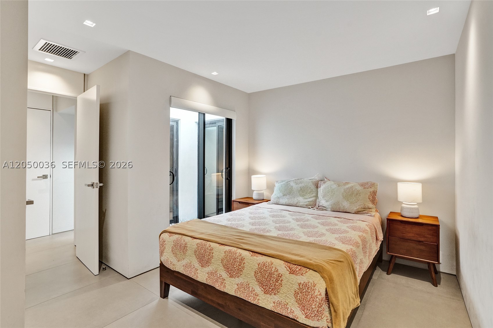 SKY LAKE VILLAS FIRST ADD - Residential