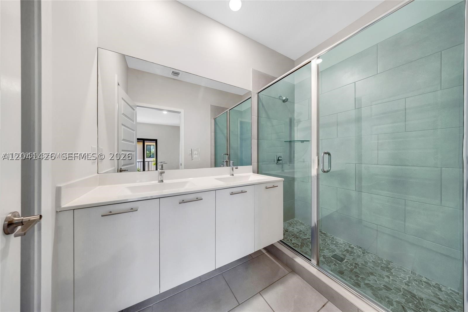 DOWNTOWN DORAL SOUTH PHAS - Residential