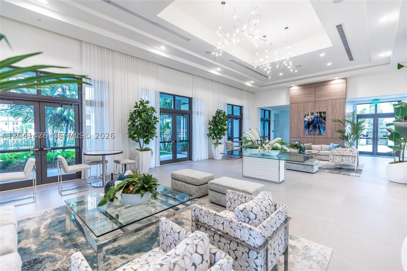 DOWNTOWN DORAL SOUTH PHAS - Residential