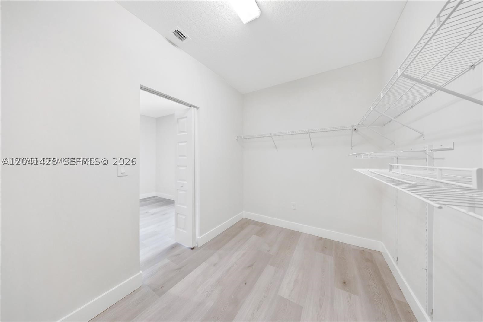 DOWNTOWN DORAL SOUTH PHAS - Residential