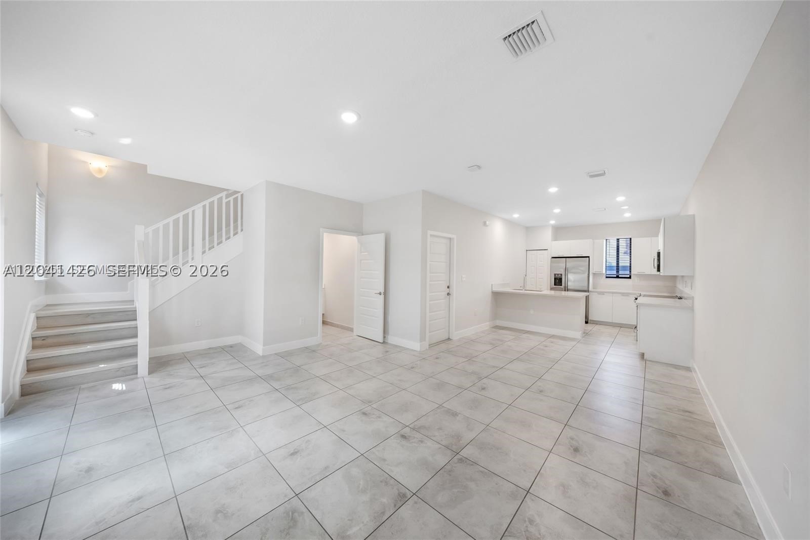 DOWNTOWN DORAL SOUTH PHAS - Residential