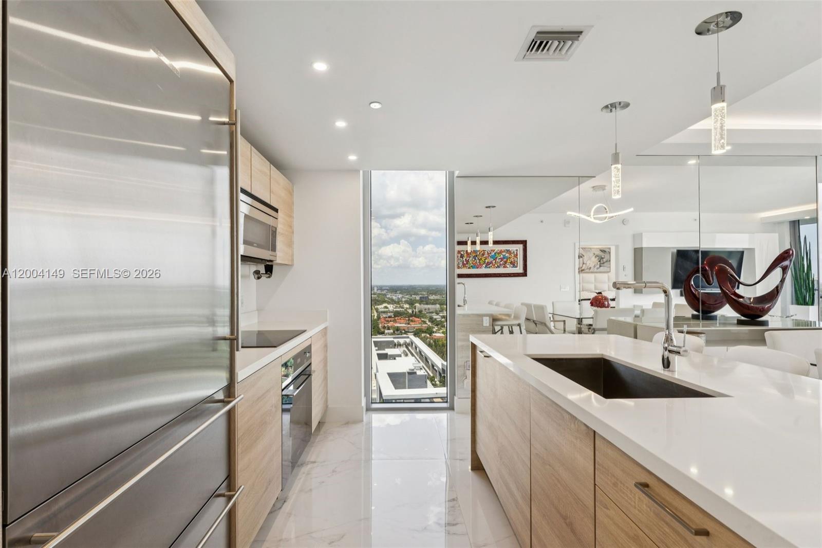 THE HARBOUR NORTH CONDO - Residential