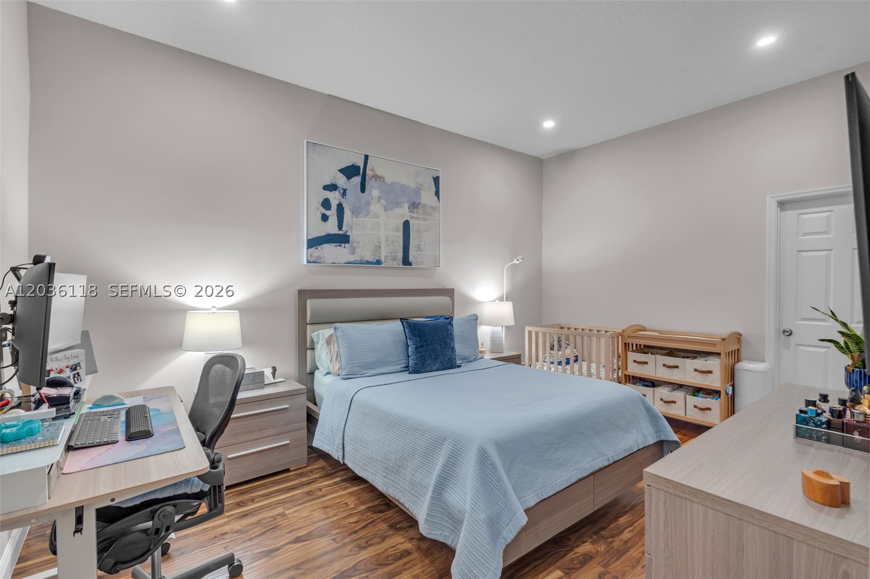 PIERPOINTE FIVE CONDO I - Residential
