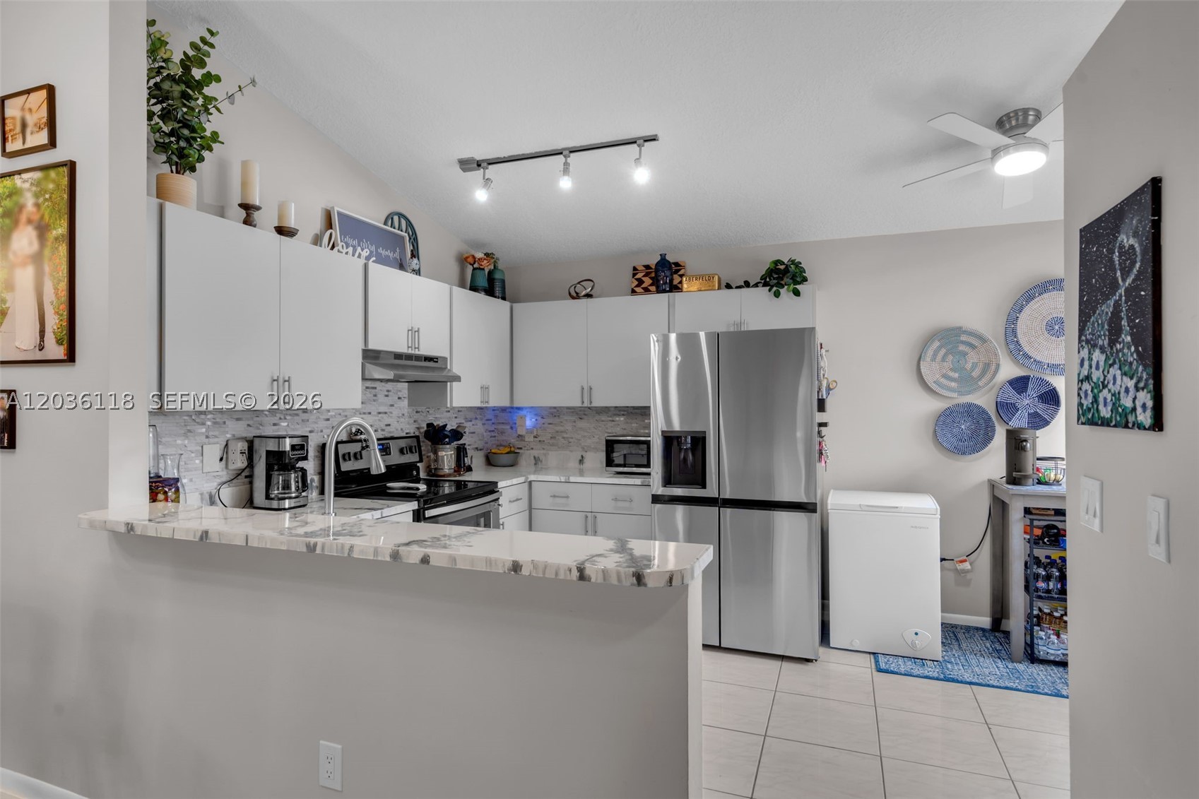 PIERPOINTE FIVE CONDO I - Residential