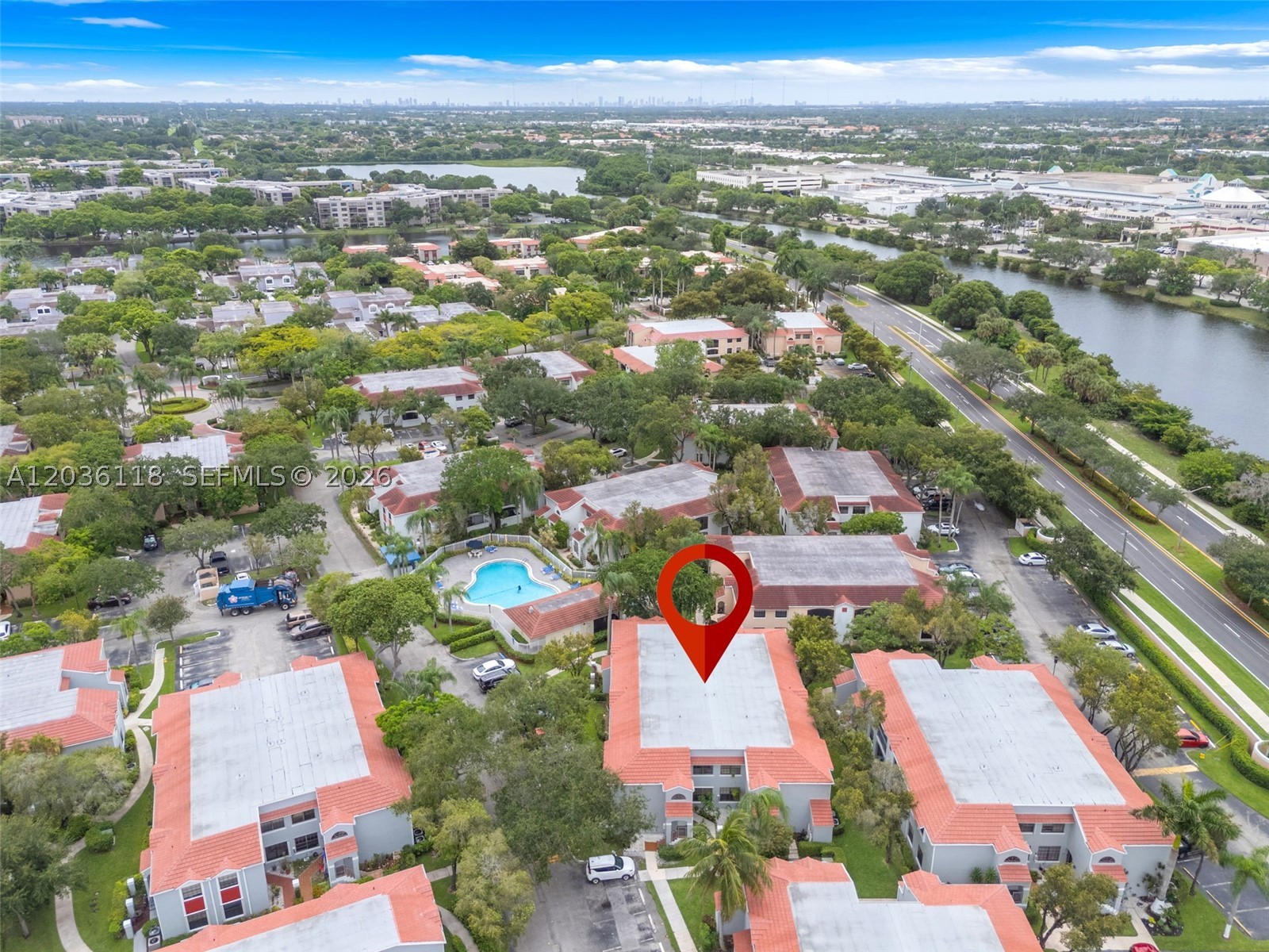 PIERPOINTE FIVE CONDO I - Residential